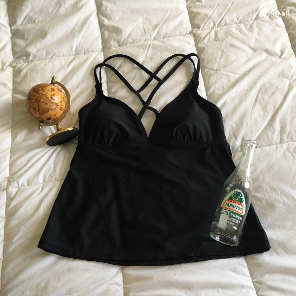 🦋 NWOT black tankini top